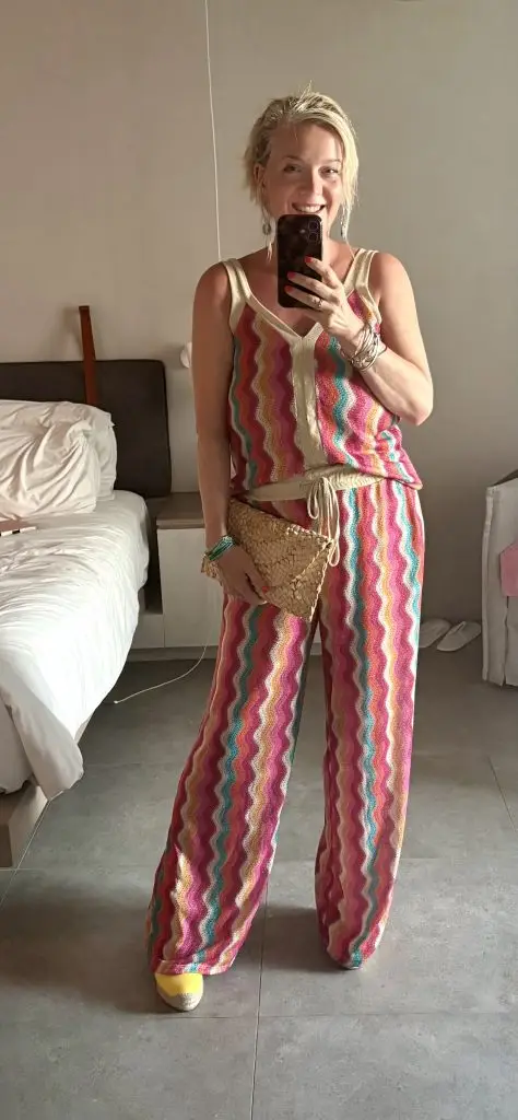 a mirror selfie of Mrs Stylewright wearing a brightly coloured co-ord on holiday